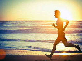 Hãy thử ngủ sớm dậy sớm trong 2 tháng, bạn sẽ hiểu vì sao đây là thói quen của người thành công