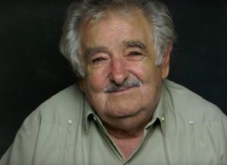 “Người nghèo” là người không biết thỏa mãn dục vọng Cựu tổng thống Uruguay sống trong một nhà tranh giữa nông trại, tặng 90% lương cho các tổ chức từ thiện và làm việc trên đồng ruộng hàng ngày.